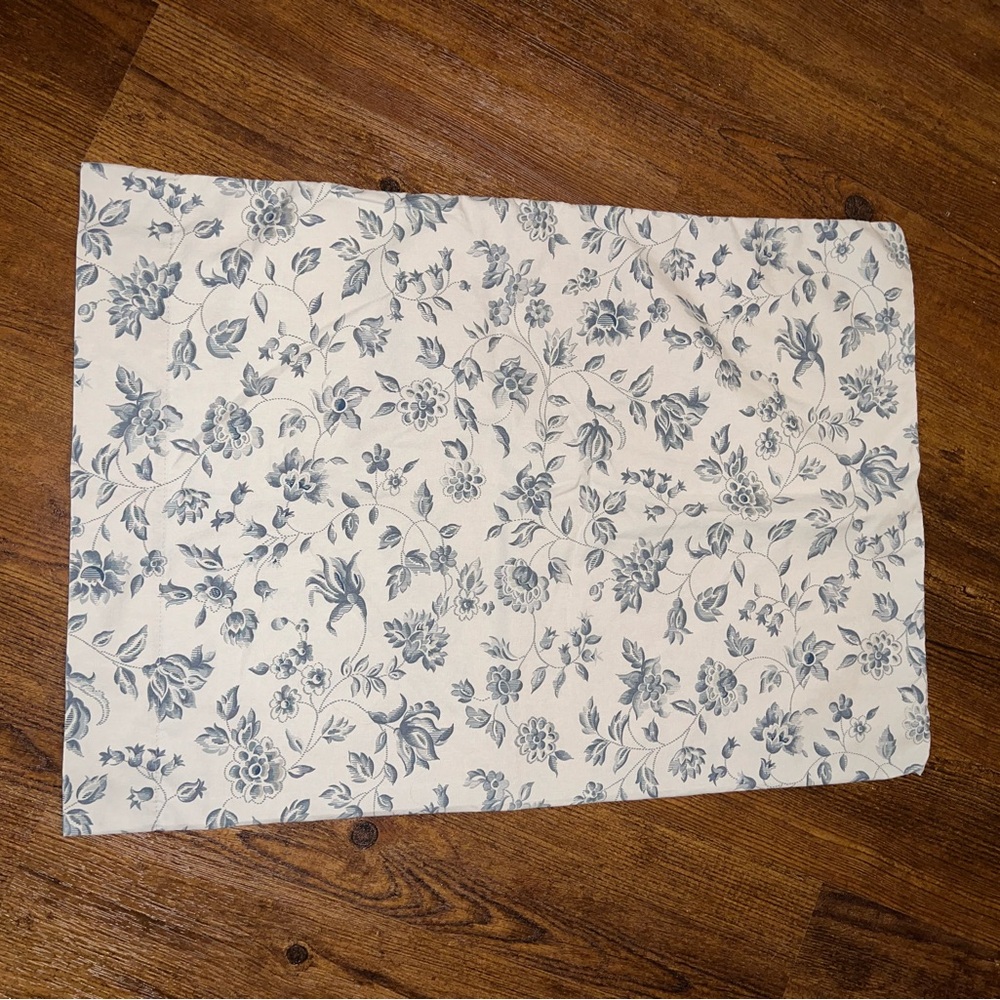Set of 3 Individual King Size Pillowcases - Picture 4 of 13